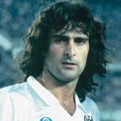 Mario Kempes height profile photo