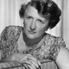 Marjorie Main height profile photo