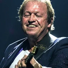 Mark King (musician) height profile photo