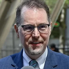 Mark Levine (New York politician) height profile photo