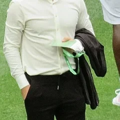 Mark Noble height profile photo