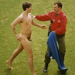 Mark Roberts (streaker) height profile photo