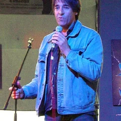 Mark Steel height profile photo