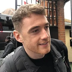 Mark Travers height profile photo