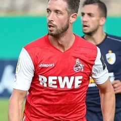 Mark Uth height profile photo