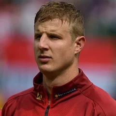 Martin Hinteregger height profile photo