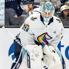 Martin Jones (ice hockey) height profile photo