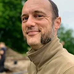 Martin Rundkvist height profile photo