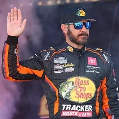 Martin Truex Jr. height profile photo