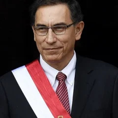 Martín Vizcarra height profile photo