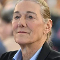 Martine Rothblatt height profile photo