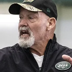Marty Lyons height profile photo