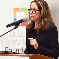 Mary Karr height profile photo