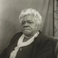 Mary McLeod Bethune height profile photo