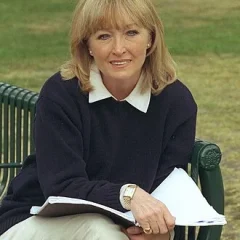 Mary Millar height profile photo