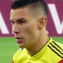 Mateus Uribe height profile photo