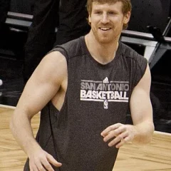 Matt Bonner height profile photo