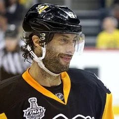 Matt Cullen height profile photo