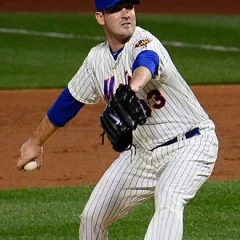 Matt Harvey height profile photo