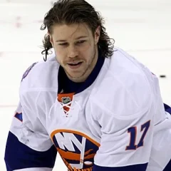 Matt Martin (ice hockey, born 1989) height profile photo