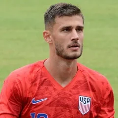 Matt Miazga height profile photo