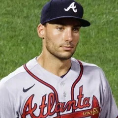 Matt Olson height profile photo