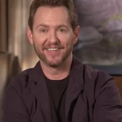 Matt Shakman height profile photo