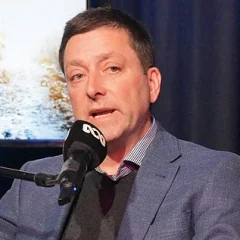 Matthew Guy height profile photo