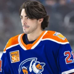 Matthew Savoie (ice hockey) height profile photo