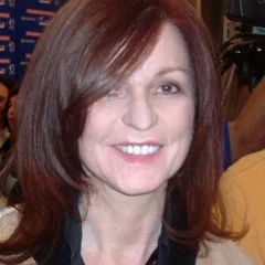 Maureen Dowd height profile photo