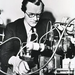 Maurice Wilkins height profile photo