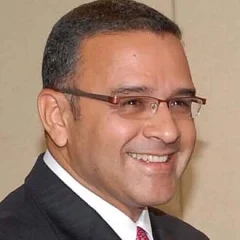 Mauricio Funes height profile photo