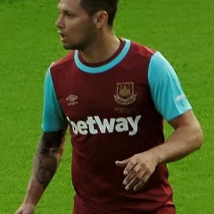 Mauro Zárate height profile photo