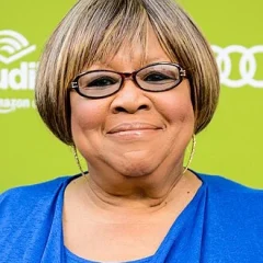 Mavis Staples height profile photo