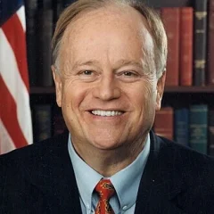 Max Cleland height profile photo