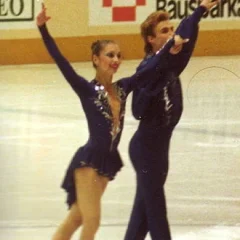 Maya Usova height profile photo