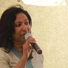 Meena Alexander height profile photo