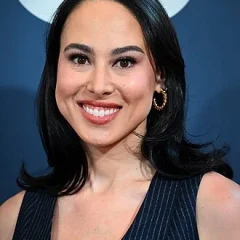Meena Harris height profile photo
