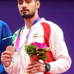 Mehran Barkhordari height profile photo
