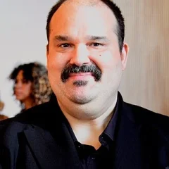 Mel Rodriguez height profile photo