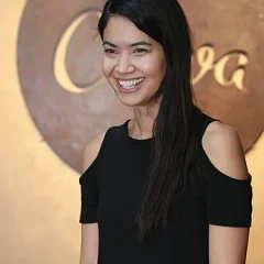 Melanie Perkins height profile photo
