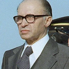 Menachem Begin height profile photo