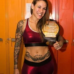 Mercedes Martinez height profile photo