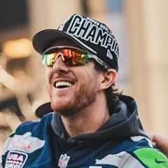 Michael Dickson (American football) height profile photo