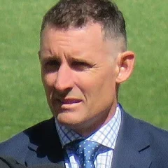 Michael Hussey height profile photo