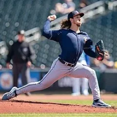 Michael Lorenzen height profile photo