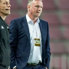 Michael O'Neill (footballer) height profile photo