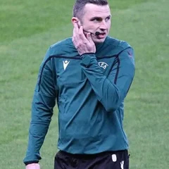Michael Oliver (referee) height profile photo