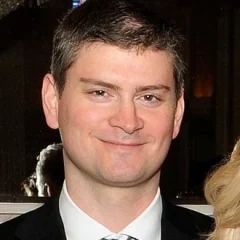 Michael Schur height profile photo