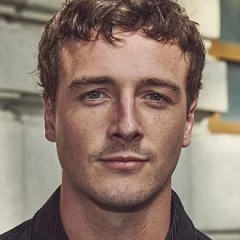 Micheál Richardson height profile photo